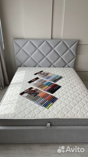 Кровать двуспальная