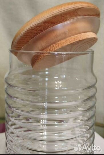 Стеклянная банка для сыпучих продуктов 1,4 л