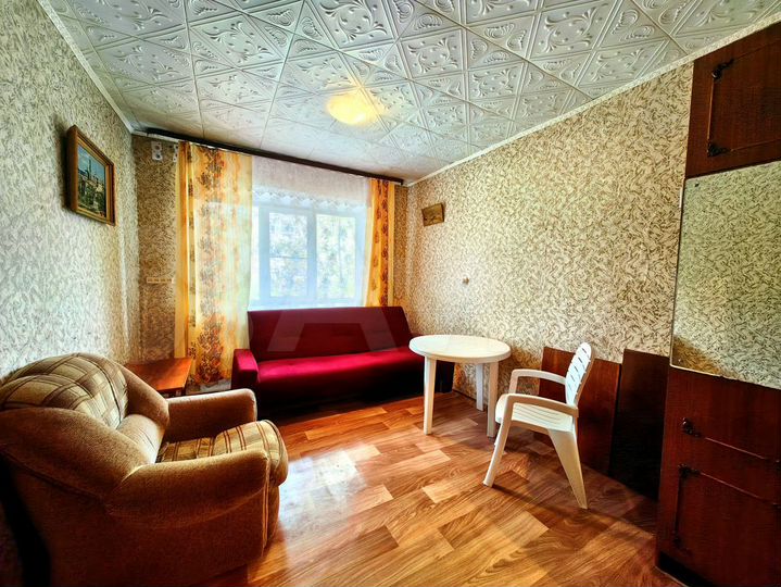 Комната 12,7 м² в 5-к., 1/4 эт.