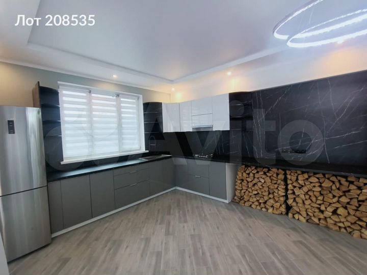 Дом 250 м² на участке 9 сот.