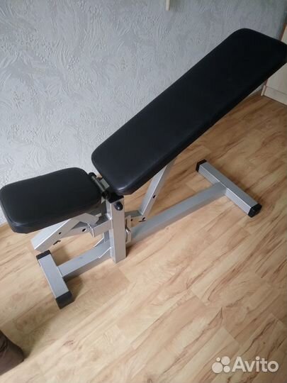 Универсальная силовая скамья для жима