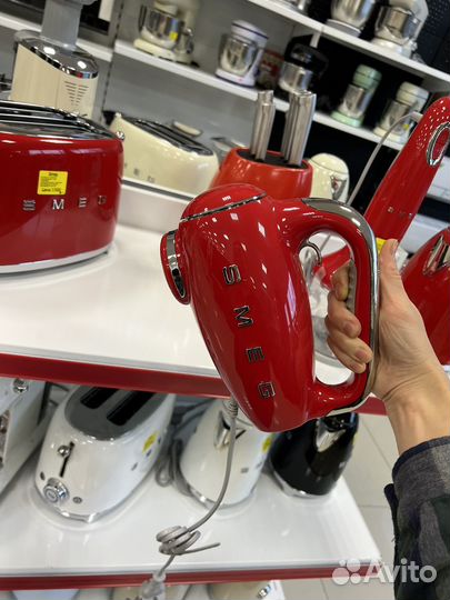Миксер красный Smeg