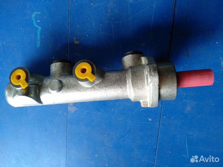 Главный тормозной цилиндр