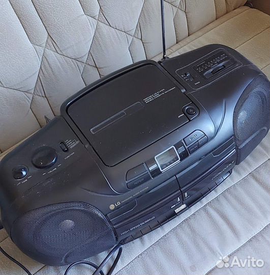 Магнитола с проигрывателем компакт-дисков CD-580