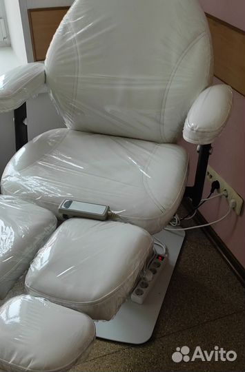 Педикюрное кресло с электроприводом
