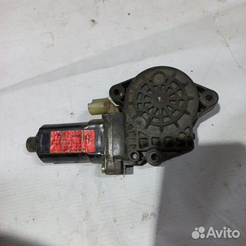 Моторчик стеклоподъемника задний правый Hyundai