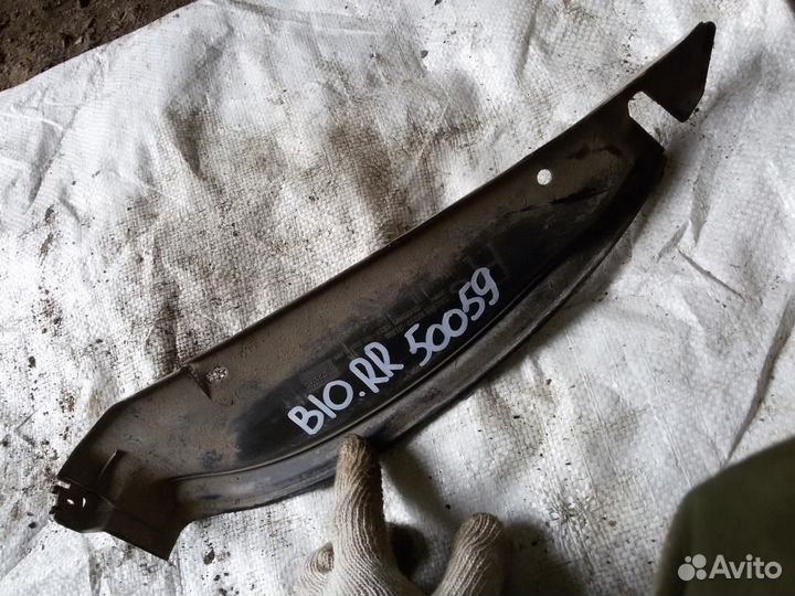 Подкрылок Nissan Almera Classic B10 задний правый