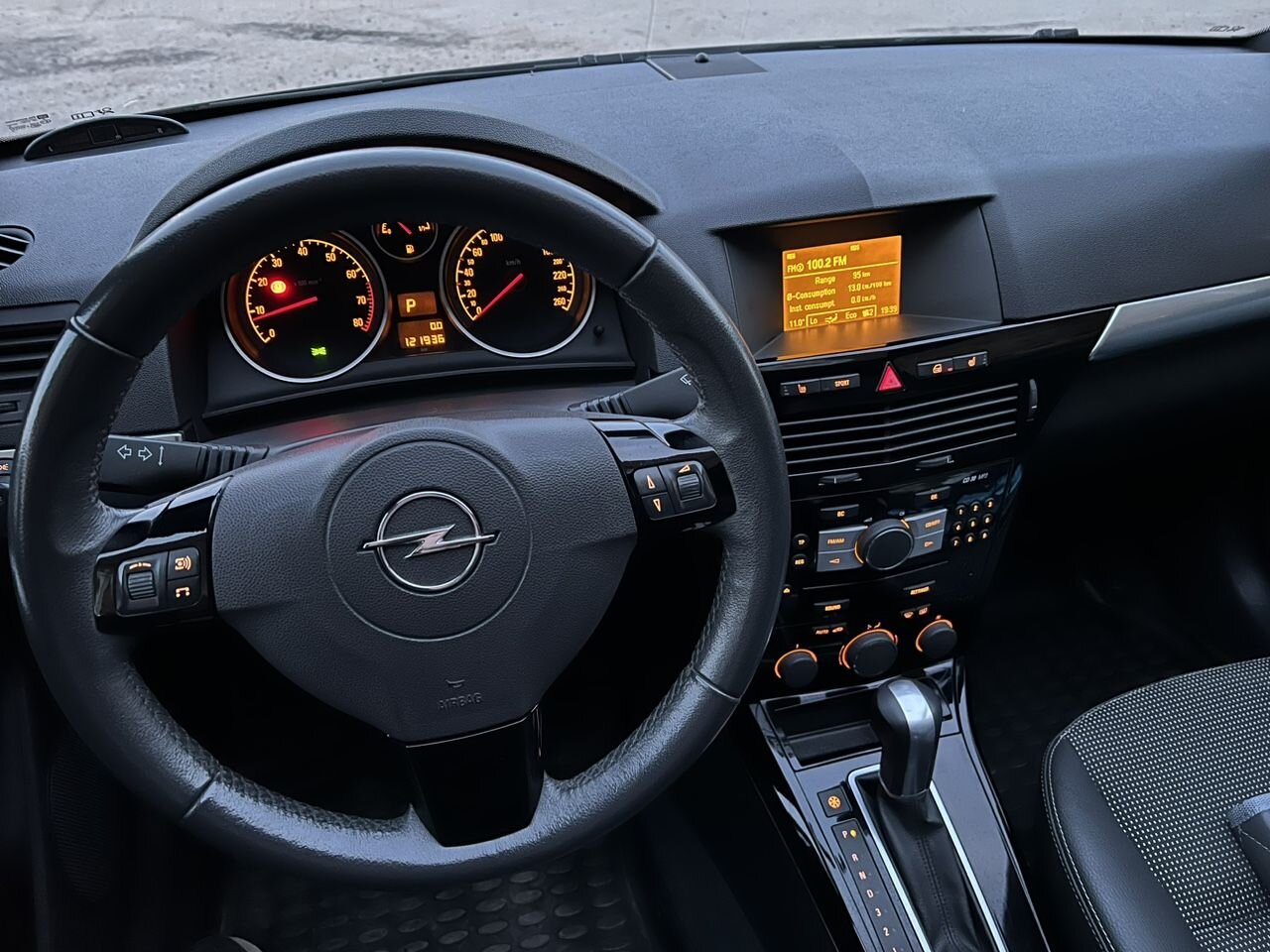 Opel Astra GTC: фото владельца
