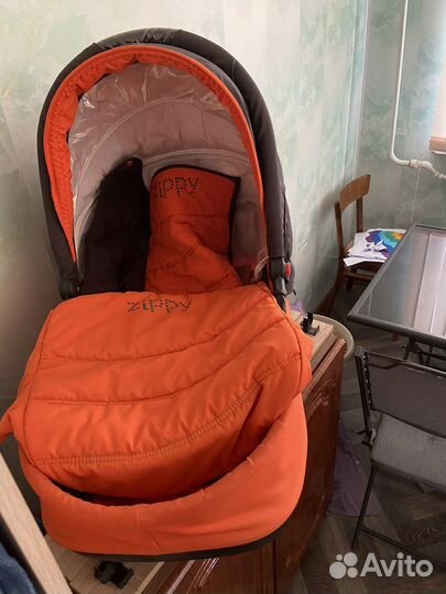 Коляска zippy 2 в 1