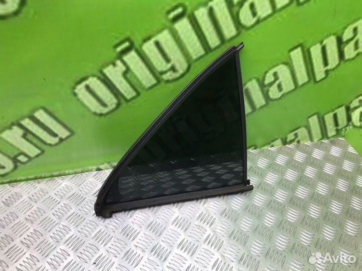 Форточка двери задняя правая Mercedes-Benz E-Class