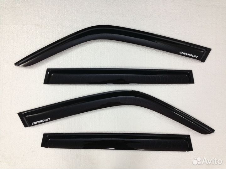 Дефлектор двери Chevrolet Niva