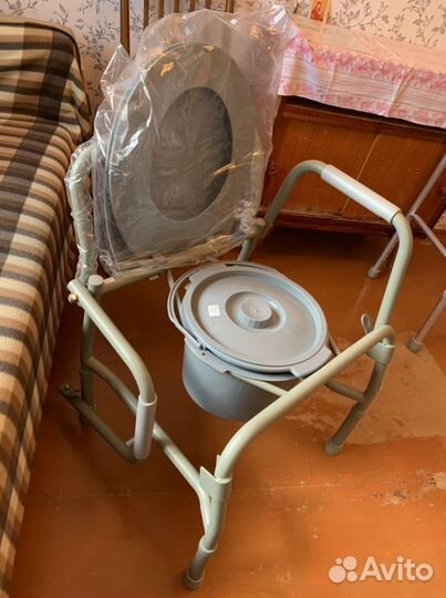 Кресло-туалет для инвалида