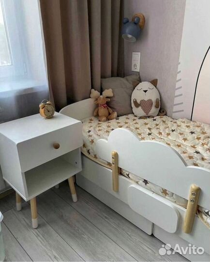 Детская кровать с бортиками