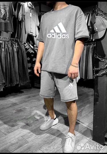 Спортивный костюм