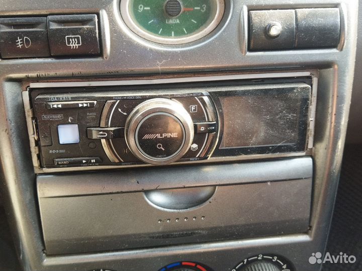 Автомагнитола alpine