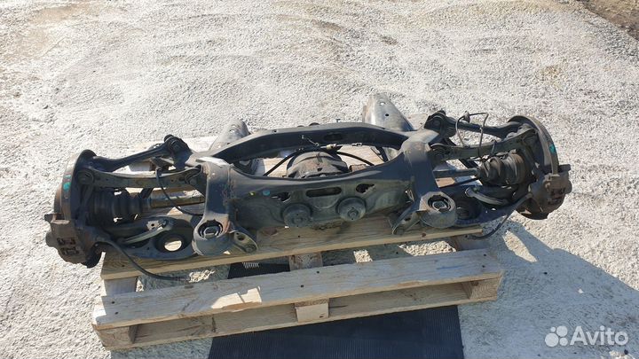 Подрамник задний на Mercedes-Benz W202