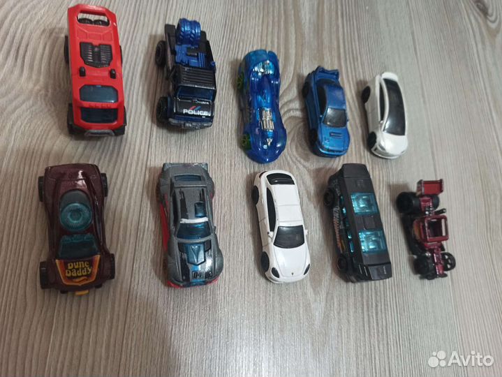 Машинки hot wheels