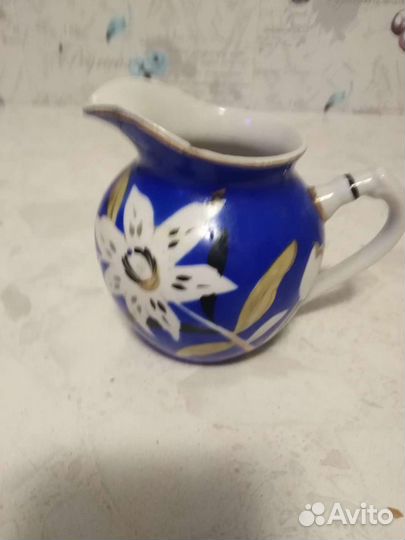 Сахарница, молочник