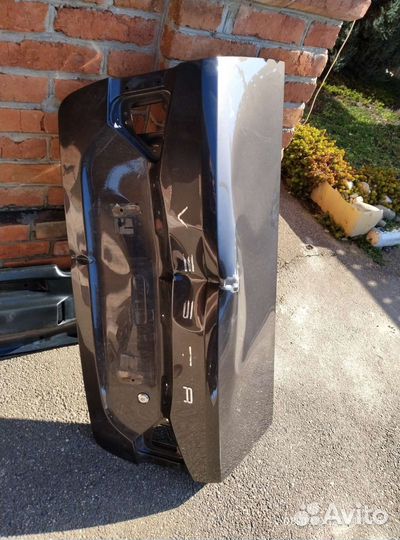 Крышка багажника LADA vesta седан