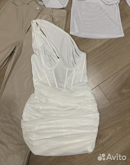 Платье с корсетом. Белое платье сетка