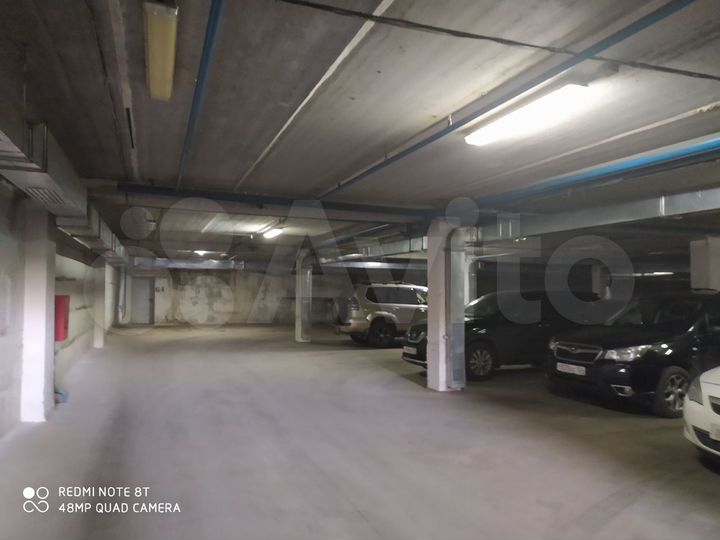 Машиноместо, 30 м²