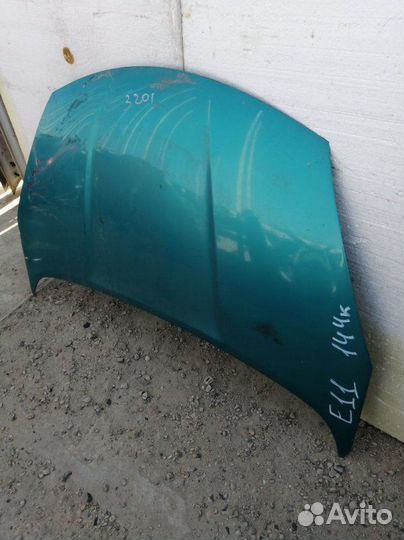 Капот Nissan Note E11 2011