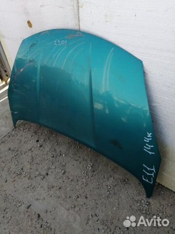 Капот Nissan Note E11 2011