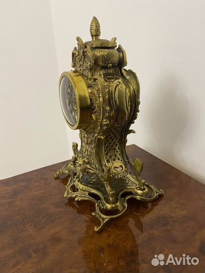 Бронзовые часы