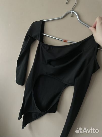 Интересное боди с вырезами