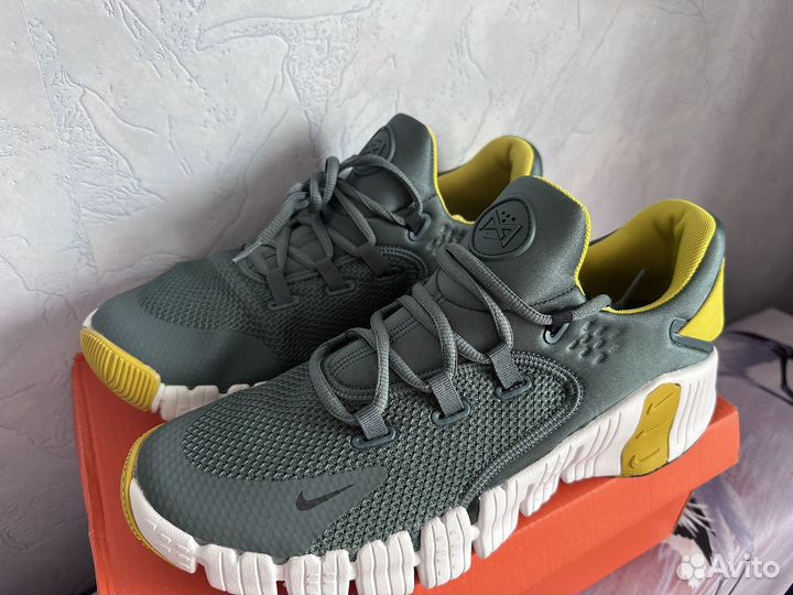 Кроссовки Nike Free Metcon 4