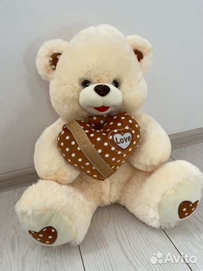 Плюшевый медведь
