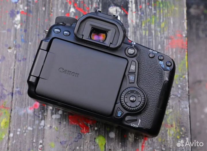 Зеркальный фотоаппарат Canon EOS 70D