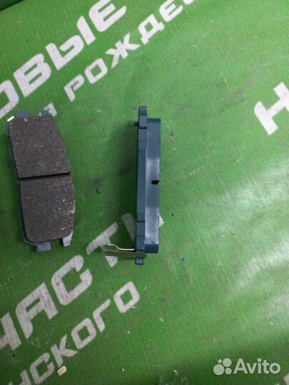 Задние тормозные колодки Isuzu Trooper 1997