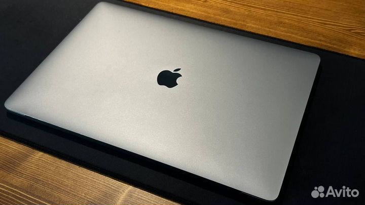 MacBook Pro 15 2017г. 16/512Gb