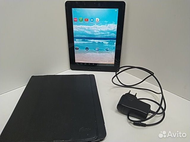 Планшет без SIM-карты Ritmix RMD-1030