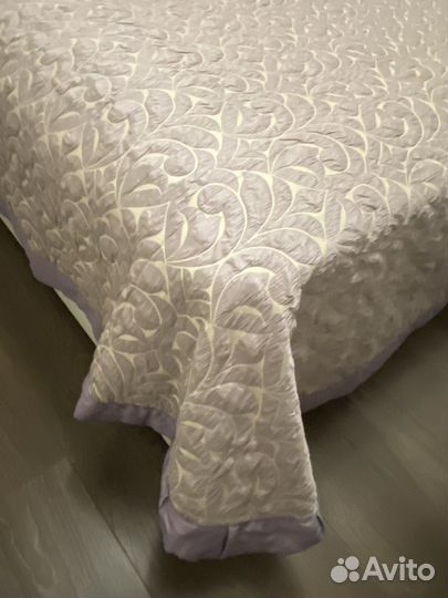 Покрывало на 2 х спальную кровать 200*220