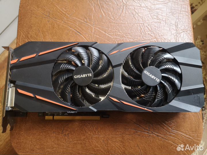 Игровая видюха Gigabyte GTX 1060 на 6 гигов