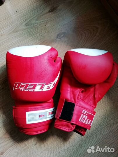 Продаю 2 пары бокс.перчаток