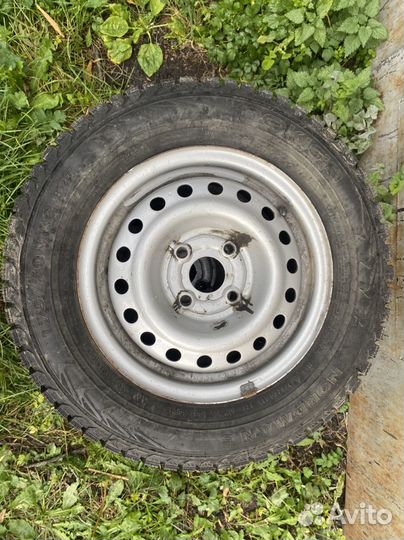 Колеса зимние Hyndai 175/70/13 Nokian