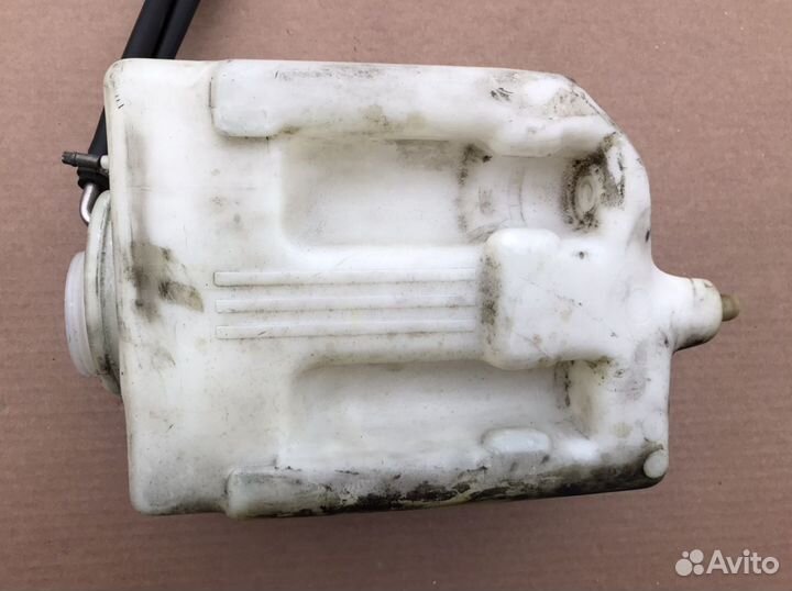 Бачок омывателя лобового стекла Мерседес 210 (203)