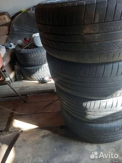 Bridgestone Potenza RE050A 215/50 R17