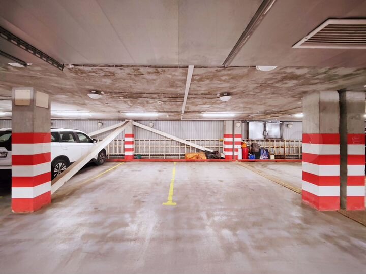 Машиноместо, 18 м²