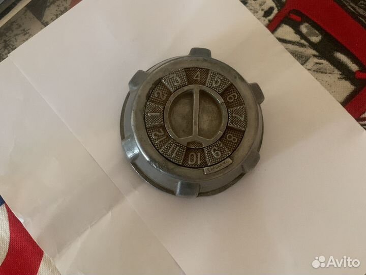 Крышка топливного бака