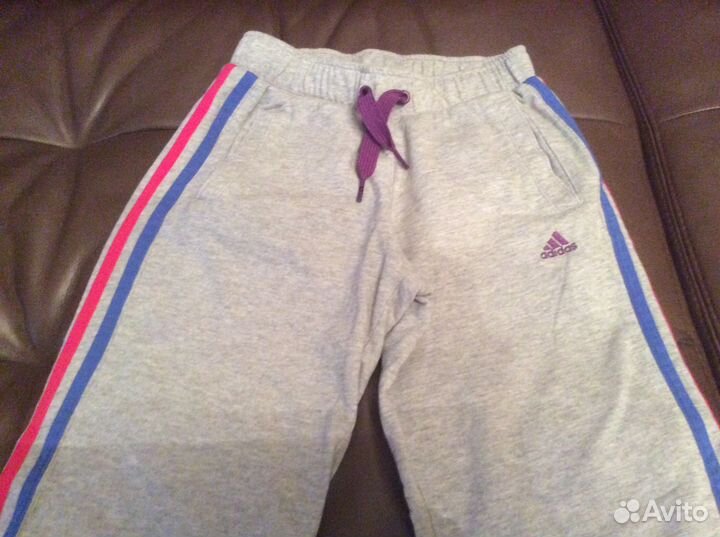 Спортивные брюки фирмы Адидас