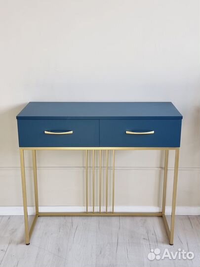 Консоль с ящиками