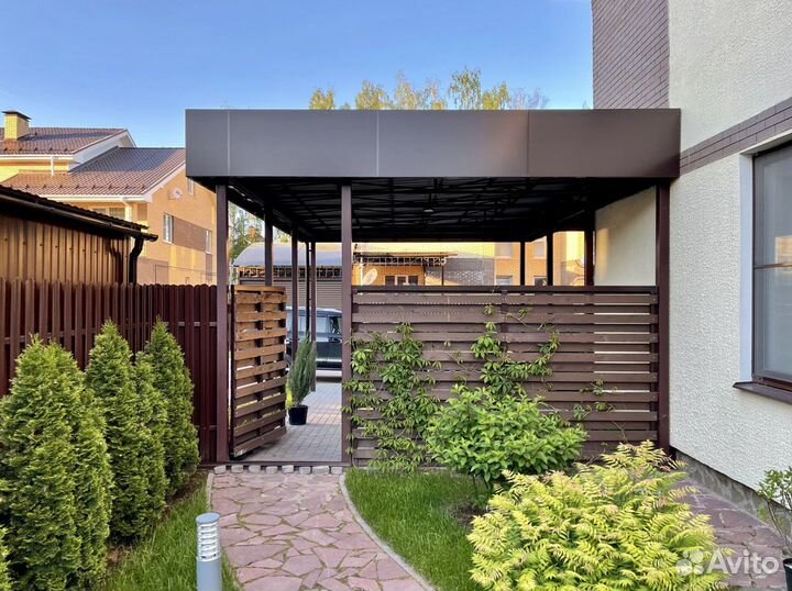 Навесы с хозблоком