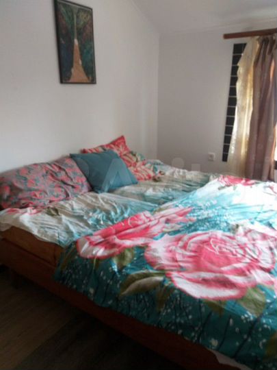 Комната 10 м² в 8-к., 1/2 эт.