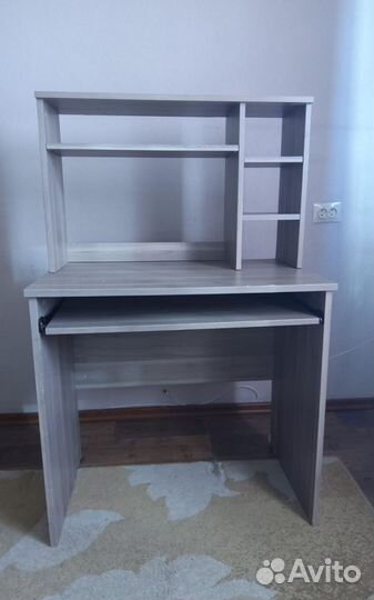 Компьютерный столик IKEA