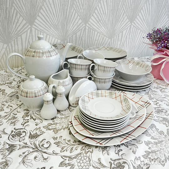 Сервиз столовый фарфоровый на 6 персон