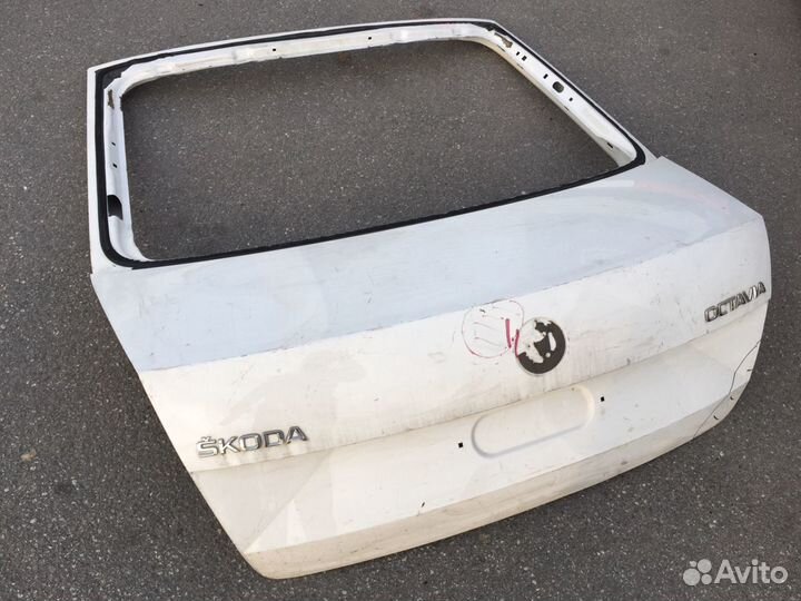 Крышка багажника Skoda Octavia 2013 белый